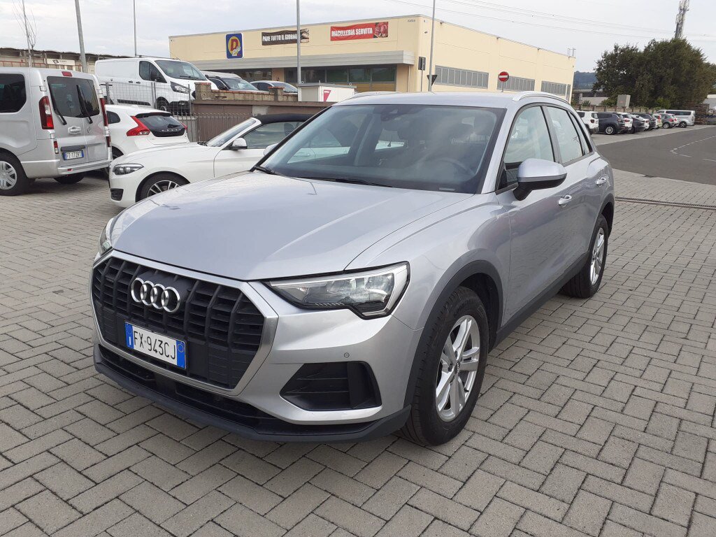 AUDI - Q3 35 TDI quattro Business