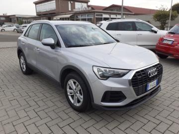 AUDI - Q3 35 TDI quattro Business (3 di 23)