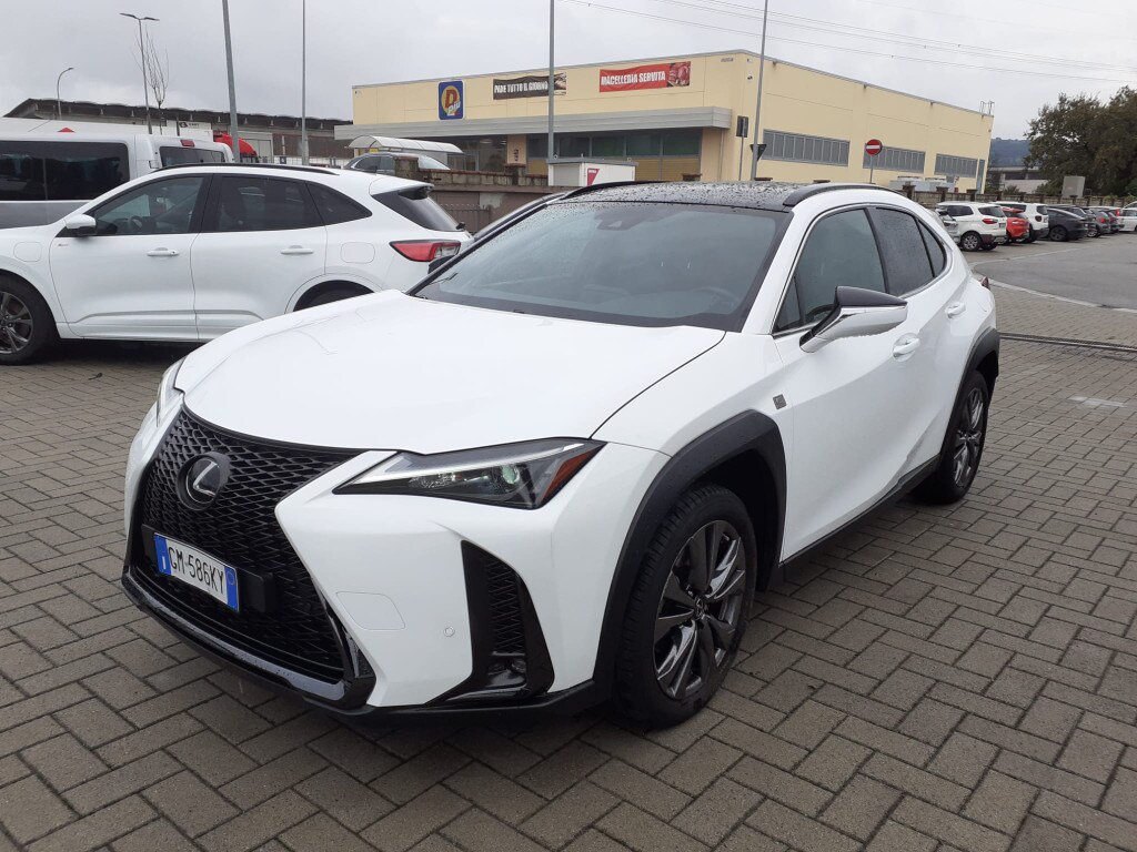 LEXUS UX Hybrid 4WD Design