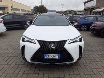 LEXUS - UX Hybrid 4WD Design (2 di 23)