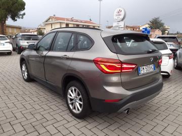 BMW - X1 sDrive18d (7 di 20)