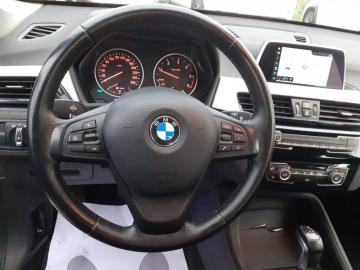 BMW - X1 sDrive18d (11 di 20)