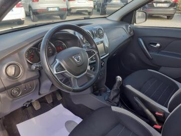 DACIA - Sandero Stepway 1.5 dCi 8V 90CV Start&Stop (9 di 17)