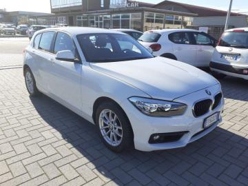 BMW - 118d 5p. Business (3 di 20)