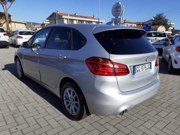 BMW - 216d Active Tourer Business (4 di 19)