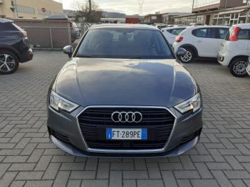 AUDI - A3 SPB 35 TDI S tronic Business (2 di 22)