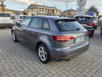 AUDI - A3 SPB 35 TDI S tronic Business (5 di 22)