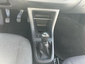 VOLKSWAGEN - 1.0 5p. move  BlueMotion Technology (11 di 15)