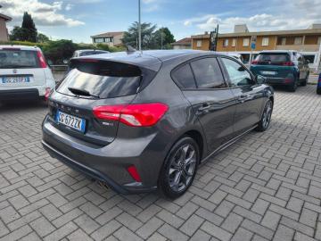 FORD - Focus 1.0 EcoBoost Hybrid 125 CV 5p. ST-Line (4 di 23)