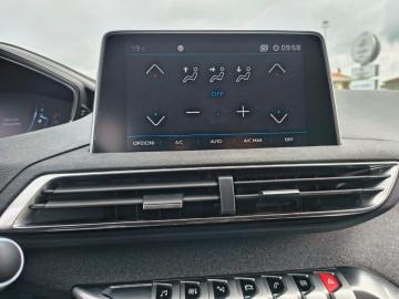 PEUGEOT - 5008 BlueHDi 130 S&S EAT8 Allure (17 di 28)