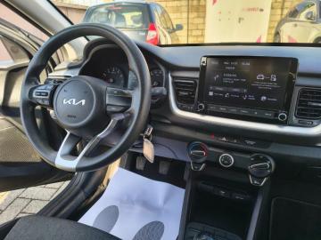KIA - Stonic 1.2 DPI Urban (7 di 17)