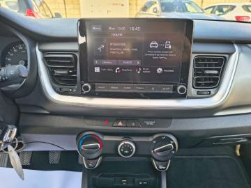 KIA - Stonic 1.2 DPI Urban (8 di 17)