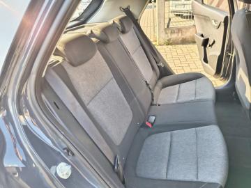 KIA - Stonic 1.2 DPI Urban (11 di 17)