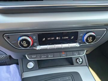 AUDI - Q5 30 TDI S tronic Business (15 di 21)