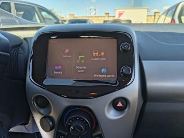 TOYOTA - Aygo Connect 1.0 VVT-i 72CV 5 porte x-business MMT (11 di 21)
