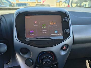 TOYOTA - Aygo Connect 1.0 VVT-i 72CV 5 porte x-business MMT (16 di 21)
