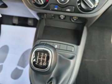 HYUNDAI - i10 1.0 MPI Tech (10 di 24)