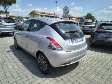 LANCIA - Ypsilon 1.2 69 CV 5p. Gold (5 di 19)