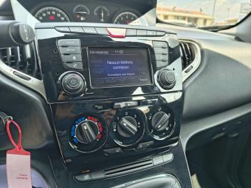 LANCIA - Ypsilon 1.2 69 CV 5p. Gold (11 di 19)