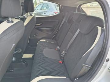 LANCIA - Ypsilon 1.2 69 CV 5p. Gold (12 di 19)