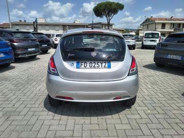 LANCIA - Ypsilon 1.2 69 CV 5p. Gold (18 di 19)