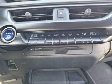 LEXUS - UX Hybrid Business (15 di 21)