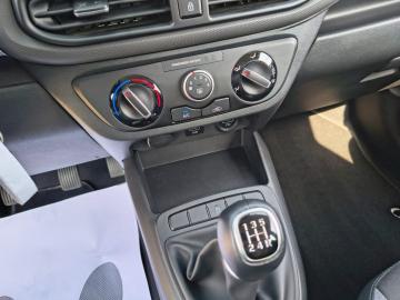 HYUNDAI - i10 1.0 MPI Tech (13 di 24)