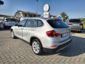 BMW - X1 xDrive18d (6 di 17)