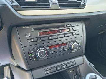 BMW - X1 xDrive18d (10 di 17)