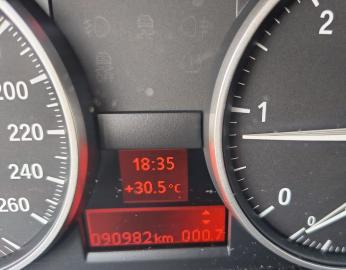BMW - X1 xDrive18d (12 di 17)