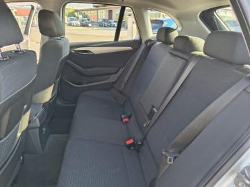 BMW - X1 xDrive18d (13 di 17)