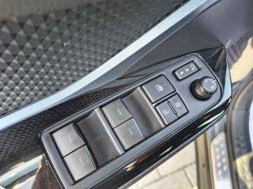 TOYOTA - C-HR 2.0 Hybrid E-CVT Morebusiness (16 di 23)