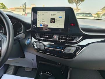 TOYOTA - C-HR 2.0 Hybrid E-CVT Morebusiness (21 di 25)