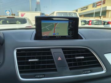 AUDI - Q3 2.0 TDI 150CV Business (12 di 21)