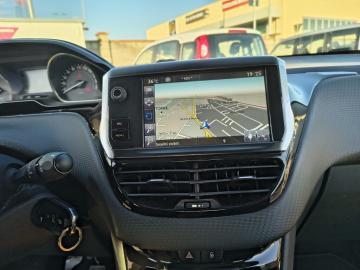 PEUGEOT - 2008 PureTech Turbo 110 S&S Allure (12 di 20)