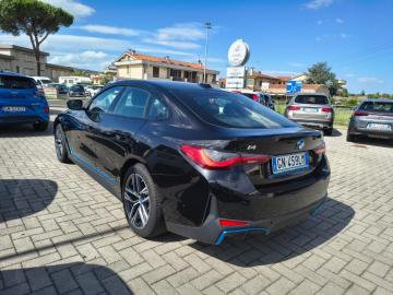 BMW - i4 eDrive 40 Sport (5 di 26)