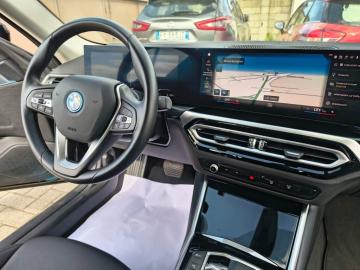 BMW - i4 eDrive 40 Sport (13 di 26)