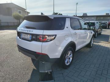 LAND ROVER - Discovery Sport 2.0 TD4 150 CV SE (4 di 16)