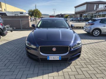 JAGUAR - XE 2.0 D 180 CV aut. Prestige (2 di 20)