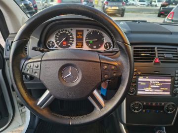 MERCEDES - B 200 CDI Premium (8 di 15)
