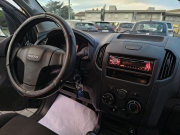 ISUZU - D-Max 2.5 Crew Cab Satellite 4WD (17 di 17)