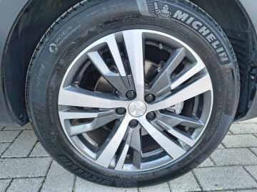 PEUGEOT - 3008 BlueHDi 130 S&S EAT8 Allure (6 di 23) PEUGEOT - 3008 BlueHDi 130 S&S EAT8 Allure (6 di 23)