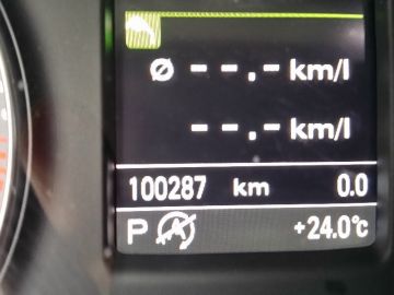 AUDI - Q3 RS 2.5 TFSI quattro S tronic (8 di 15) AUDI - Q3 RS 2.5 TFSI quattro S tronic (8 di 15)