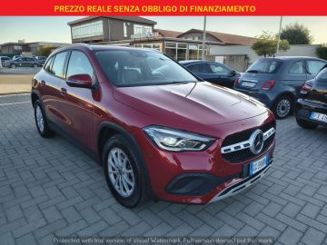 MERCEDES - GLA 200 d Automatic Business (3 di 26)