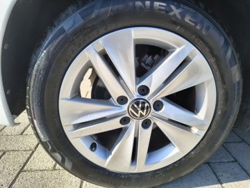 VOLKSWAGEN - Golf 1.0 eTSI EVO DSG Life (5 di 21)