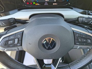 VOLKSWAGEN - Golf 1.0 eTSI EVO DSG Life (9 di 21)