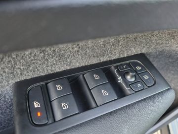 VOLVO - XC40 T4 Recharge Plug-in Hybrid Inscription Expression (18 di 23)