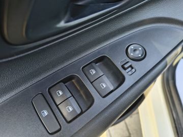 HYUNDAI - 1.2 MPI MT ConnectLine (17 di 21)