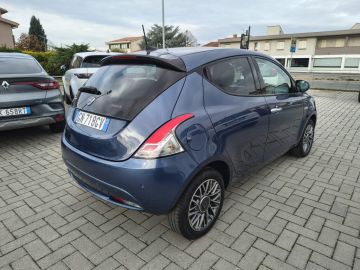 LANCIA - Ypsilon 1.0 FireFly 5 porte S&S Hybrid Gold (5 di 18)