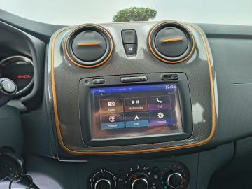 DACIA - Sandero 1.5 dCi 8V 90 CV S&S SS Brave (9 di 15)